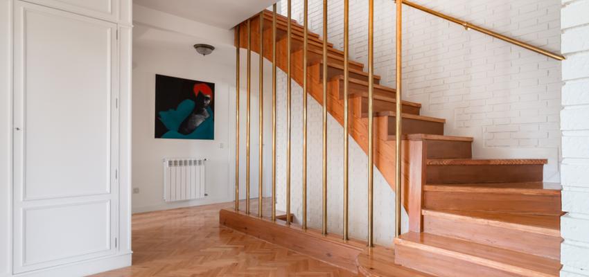 Vestibulo Estilo vintage Color marron, blanco  diseñado por Arquigestiona | Arquitecto Técnico | Copyright Arquigestiona