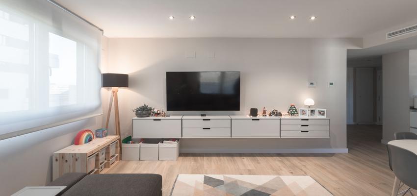 Salon Estilo moderno Color beige, marron, blanco  diseñado por acertus | Arquitecto Técnico | Copyright acertus