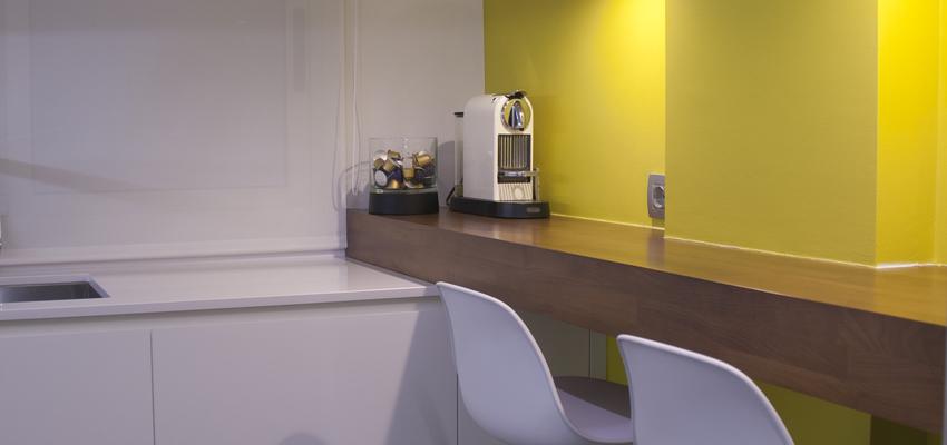 Cocina Estilo vanguardista Color verde  diseñado por omplebuits | Arquitecto Técnico | Copyright omplebuits