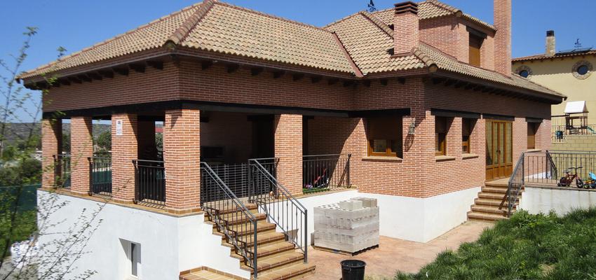 Escalera, Exterior, Jardin Estilo rustico Color marron, marron, blanco  diseñado por Genil Arquitectura S.L.P. | Arquitecto 