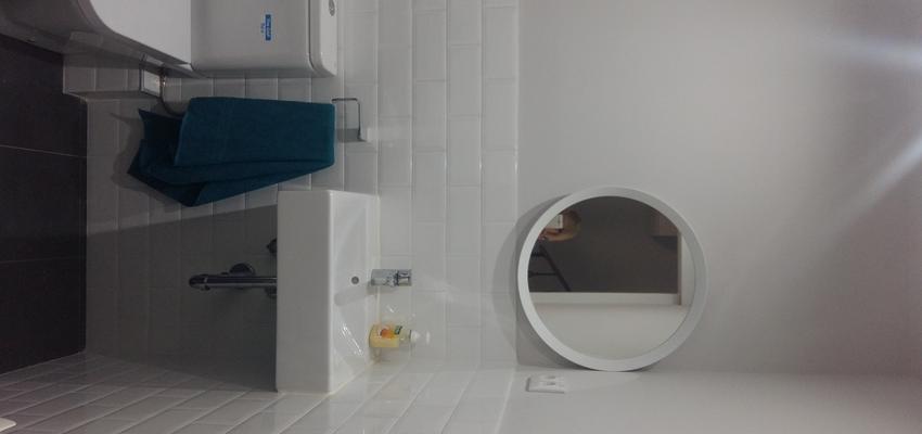 Baño style vintage color blanco, gris, gris  diseñado por Pilar Lopez Molero | Interiorista 