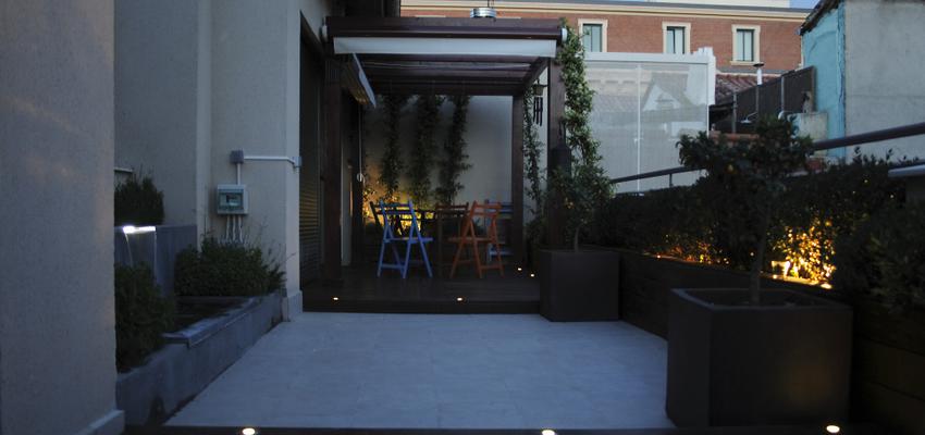 Terraza, Porche style moderno color beige, gris  diseñado por Aurora Gómez- Renova Design Arquitectura | Arquitecto 