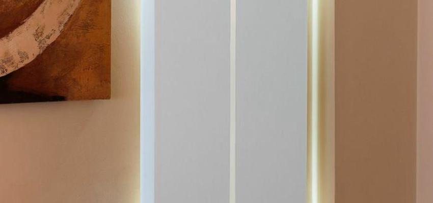 Recibidor, Pasillo, Salon style moderno color beige, blanco, gris  diseñado por Maria Jose Osuna | Decorador | Copyright Propietaria de imagen