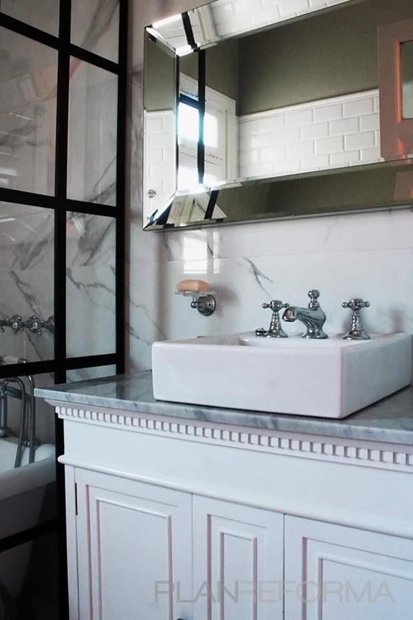 Baño Estilo clasico Color gris, plateado