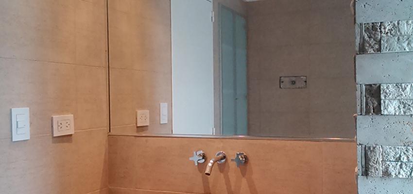 Baño Estilo contemporaneo Color marron, marron, beige  diseñado por Atlantico Arqs | Arquitecto | Copyright www.atlanticoarqs.com