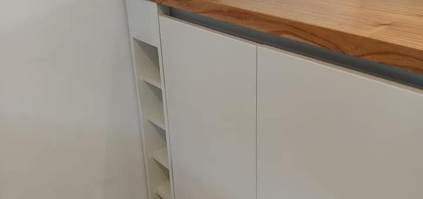 Cocina Estilo contemporaneo Color beige, marron, blanco  diseñado por Atlantico Arqs | Arquitecto | Copyright www.atlanticoarqs.com