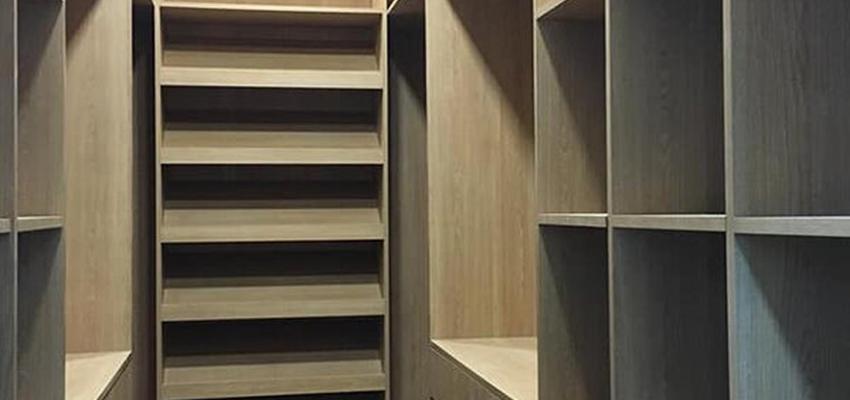 Vestidor, Vestibulo, Tocador Estilo moderno Color beige  diseñado por Atlantico Arqs | Arquitecto | Copyright CASA SEPTIEMBRE/ BUENOS AIRES / ARGENTINA/ ATLANTICOARQS