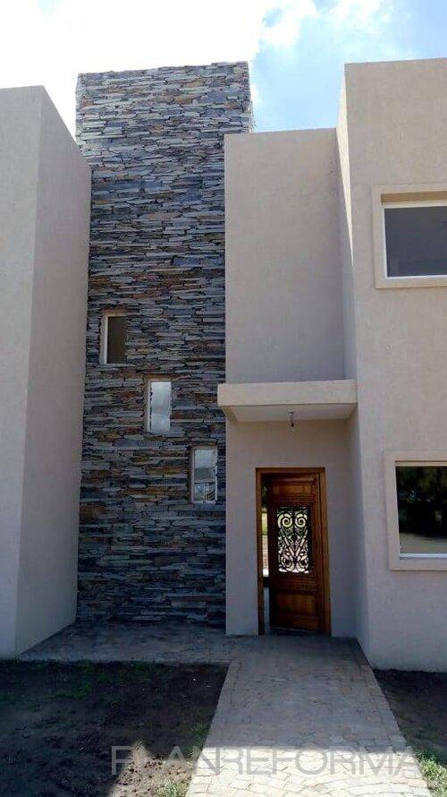 Exterior, Galería, Jardin Estilo moderno Color gris  diseñado por Atlantico Arqs | Arquitecto | Copyright Casa en el rocio, buenos aires/ atlanticoarqs