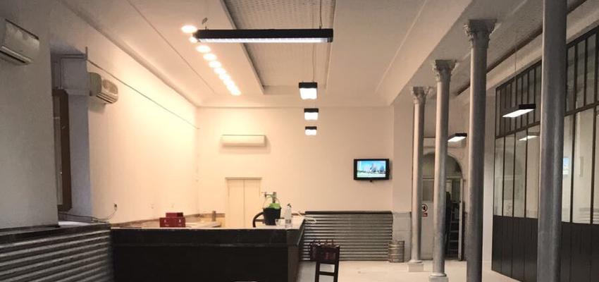 Cafeteria, Bar Estilo clasico Color rojo, verde, beige  diseñado por Kira Obras | Gremio | Copyright SOY PROPIETARIOS  DE LAS IMAGENAES