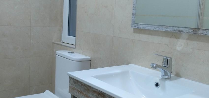 Baño Estilo moderno Color marron  diseñado por AKTUAL Diseño y Obra | Gremio | Copyright AKTUAL