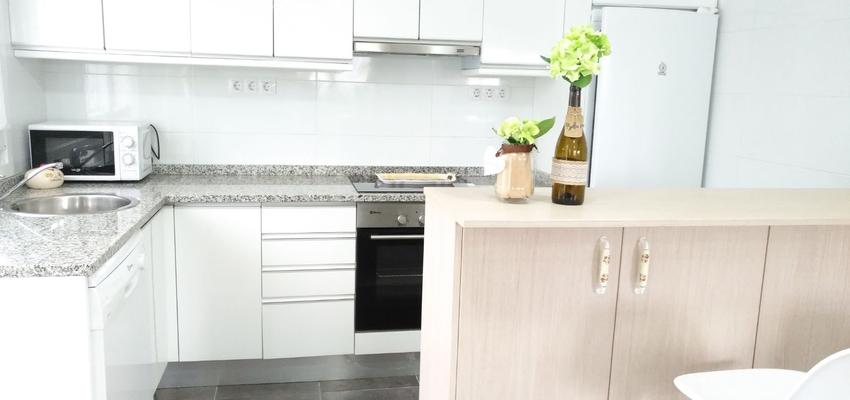 Cocina Estilo clasico Color ocre  diseñado por AKTUAL Diseño y Obra | Gremio | Copyright AKTUAL