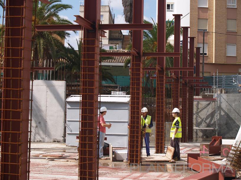 Sotano, Garaje style contemporaneo color marron, marron  diseñado por Luis Cerveró | Arquitecto Técnico | Copyright CERVERO obras y servicios