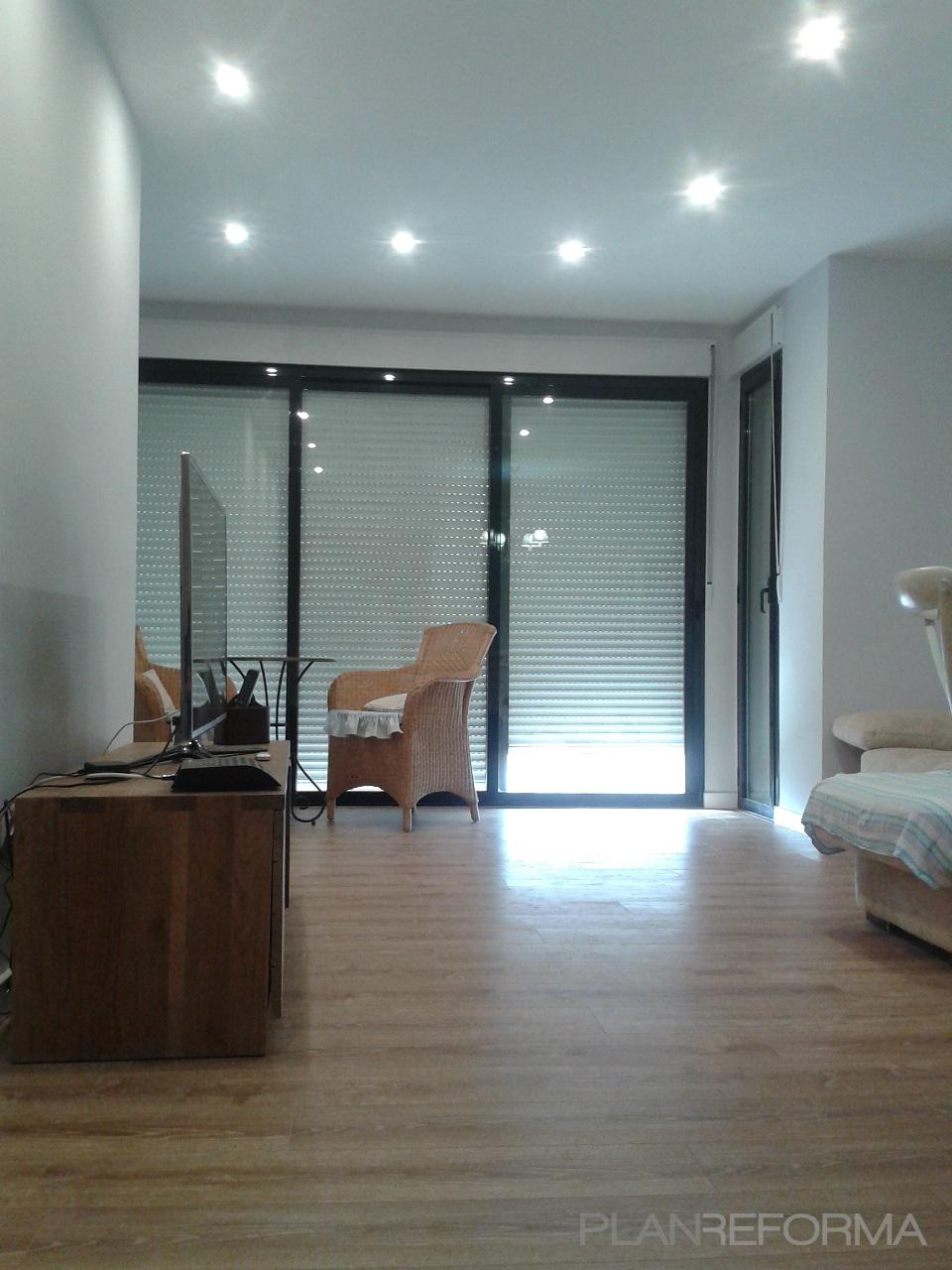 Comedor, Salon style contemporaneo color blanco, negro, bronce  diseñado por Luis Cerveró | Arquitecto Técnico | Copyright CERVERO obras y servicios