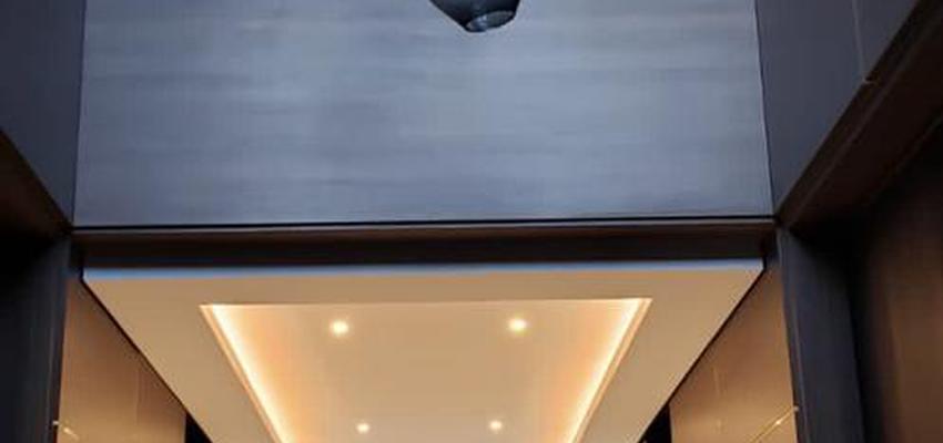 Recibidor, Pasillo Estilo moderno Color marron, amarillo, negro  diseñado por Luz Alzate | Reformista, constructor | Copyright Derecho Exclusivo de Luzxury Reforms