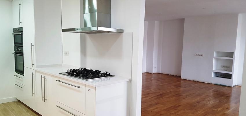 Comedor, Cocina Estilo clasico Color marron, marron, blanco  diseñado por Masquepintura | Gremio | Copyright Mas que pintura