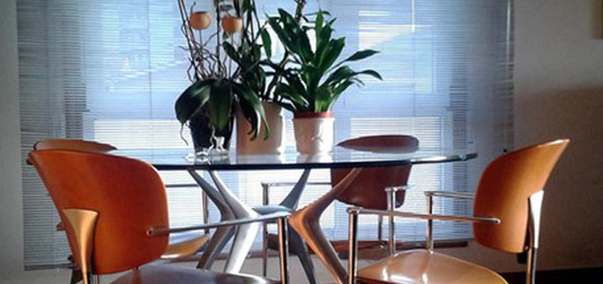 Comedor, Salon Estilo moderno Color gris, gris, bronce  diseñado por Lourdes Galarraga | Interiorista | Copyright Lourdes Galarraga