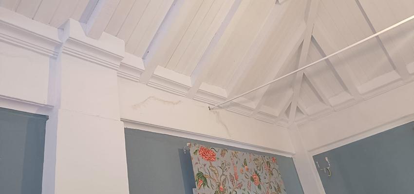 Sala de la TV Estilo clasico Color gris  diseñado por OCC MULTISERVI | Reformista, constructor 