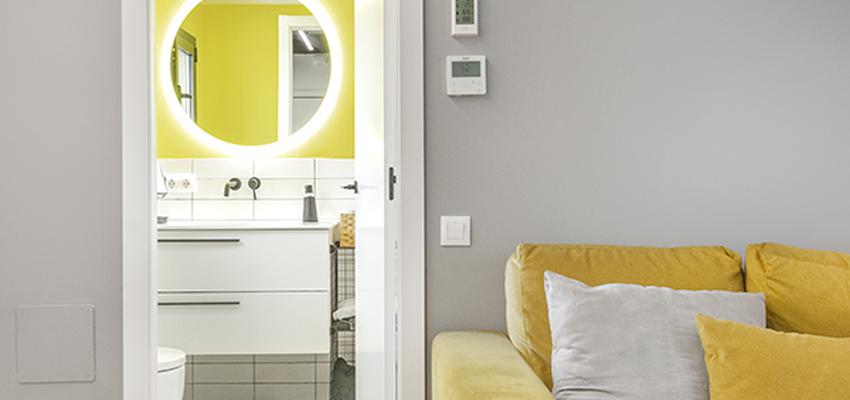 Baño, Salon Estilo contemporaneo Color gris  diseñado por Oficina Urbana | Gremio | Copyright Renato Pucci