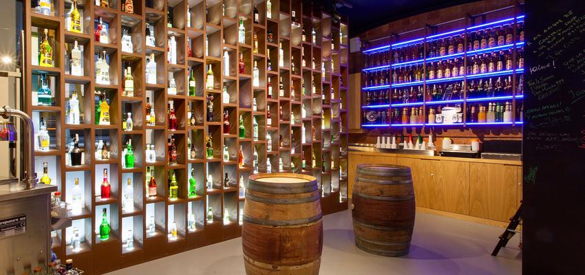 Tienda Estilo vanguardista Color beige  diseñado por arquitectura clip | Arquitecto | Copyright arquitectura clip s.l.