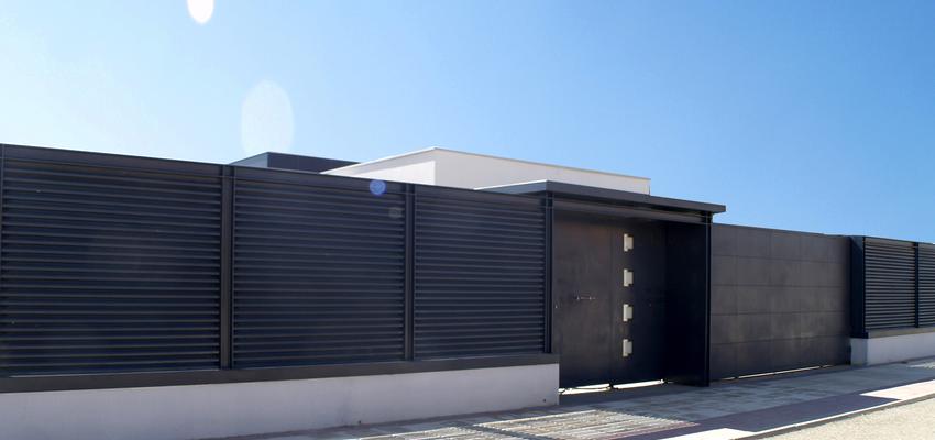Exterior style contemporaneo color blanco, gris  diseñado por ATIKO | Arquitecto | Copyright .