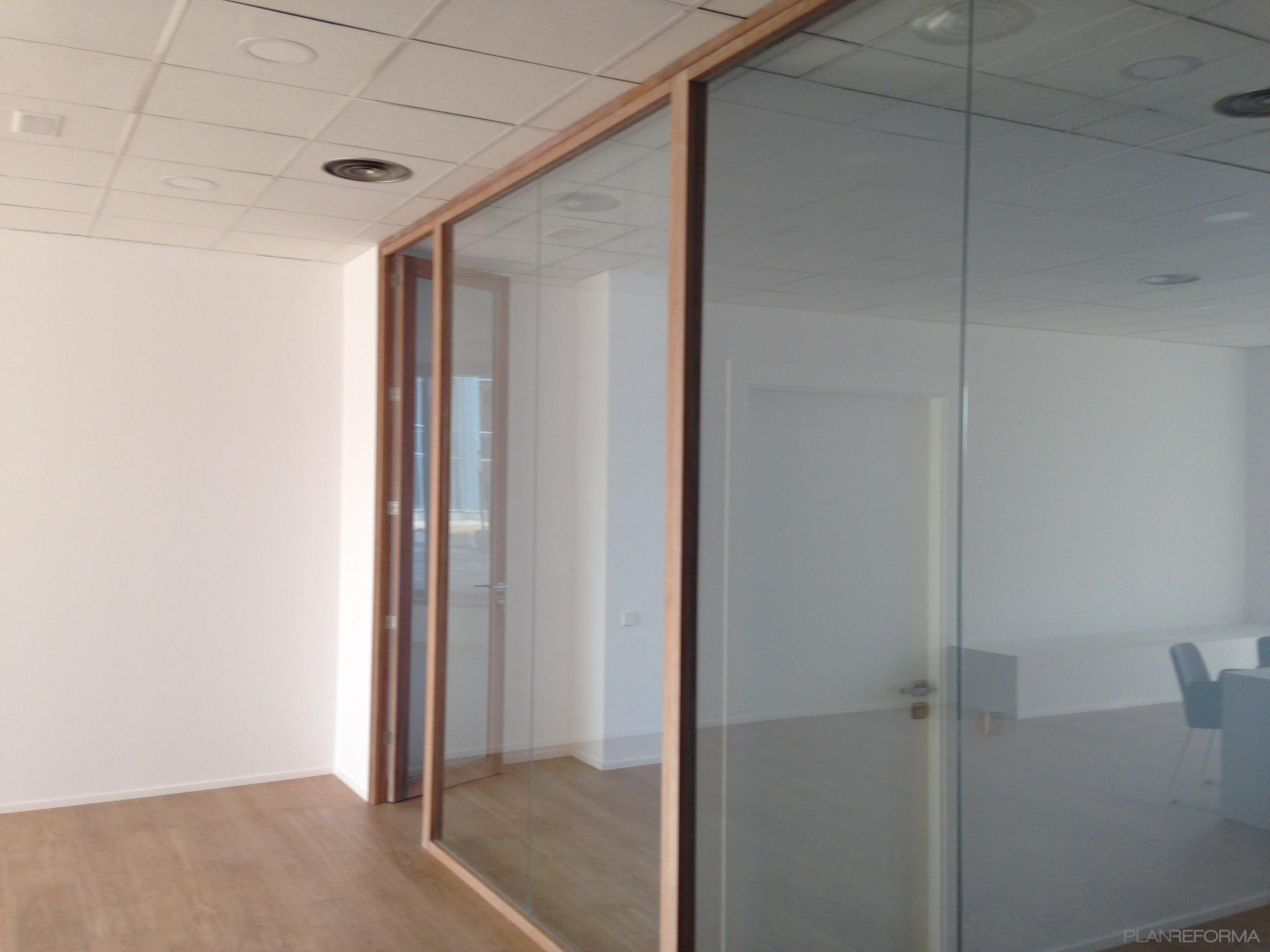 Oficina Estilo moderno Color marron, blanco  diseñado por Home Concept | Gremio 