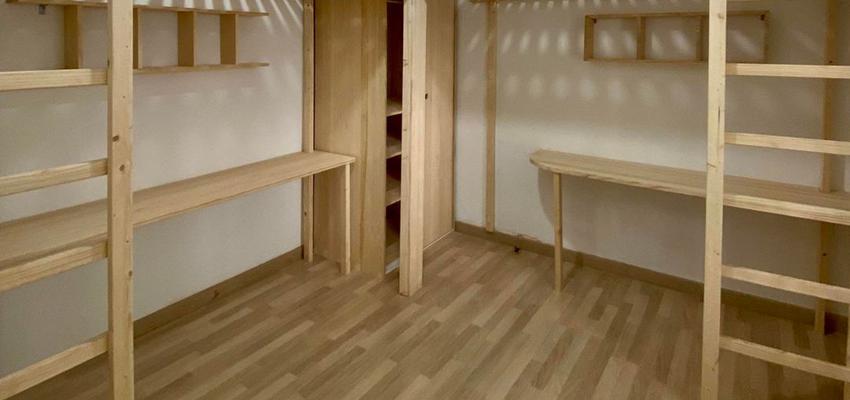 Vestidor Estilo rustico Color marron, ocre, bronce  diseñado por AIT REFORMAS | Reformista, constructor | Copyright https://www.instagram.com/p/CtgNYH4rQM3/