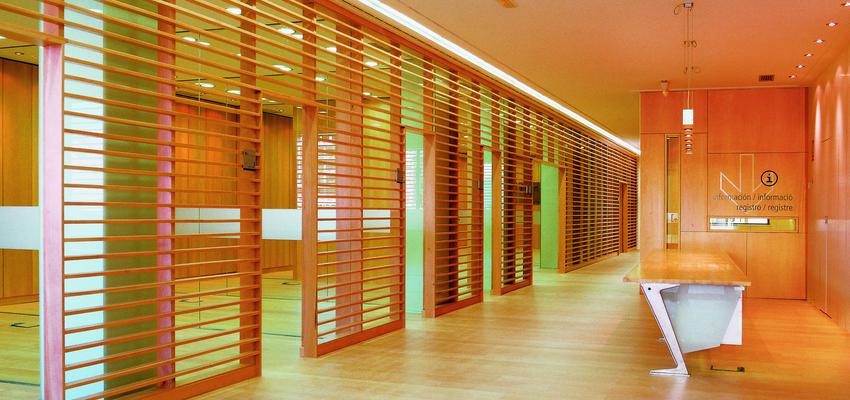 Oficina style moderno color beige, marron, blanco  diseñado por Fernando Olba Rallo | Arquitecto | Copyright Imagen propia