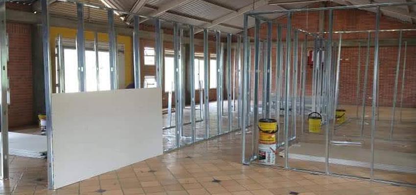 Cafeteria Estilo clasico Color gris oscuro  diseñado por Salvador Rodríguez Sánchez | Reformista, constructor | Copyright Reforma de local