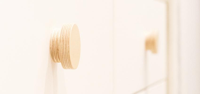 Cocina Estilo moderno Color marron, ocre, gris  diseñado por rubial·sanchez | Arquitecto 