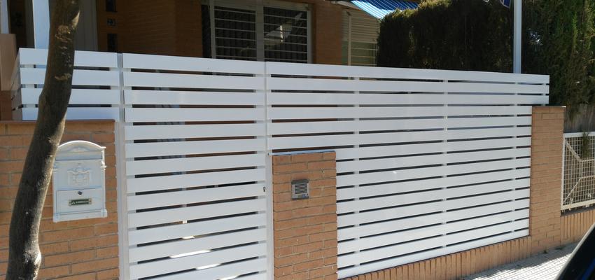 Jardin Estilo clasico Color rosa  diseñado por Syal | Gremio | Copyright Syal