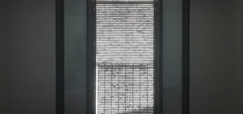 Dormitorio, Balcon Estilo moderno Color marron  diseñado por Pep Sala - rsp arquitectura | Arquitecto | Copyright Pep Sala - rsp