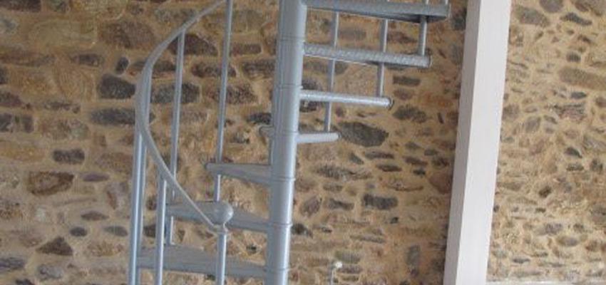 Escalera style contemporaneo color beige, blanco, gris  diseñado por CASARENOVE carmen hernandez gil | Arquitecto 