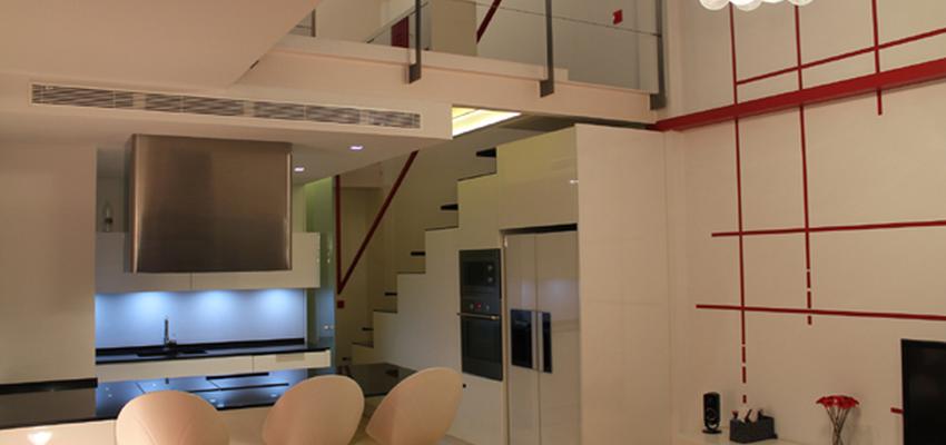 Comedor, Cocina, Loft Estilo moderno Color rojo, blanco, negro  diseñado por Francesc Plazas Nebot | Arquitecto | Copyright F.P.Arquitectura