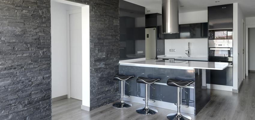 Cocina Estilo moderno Color blanco, gris, negro  diseñado por Jaume  (Cuadern Campanals Arquitectes) | Gremio | Copyright Albert Cuadern