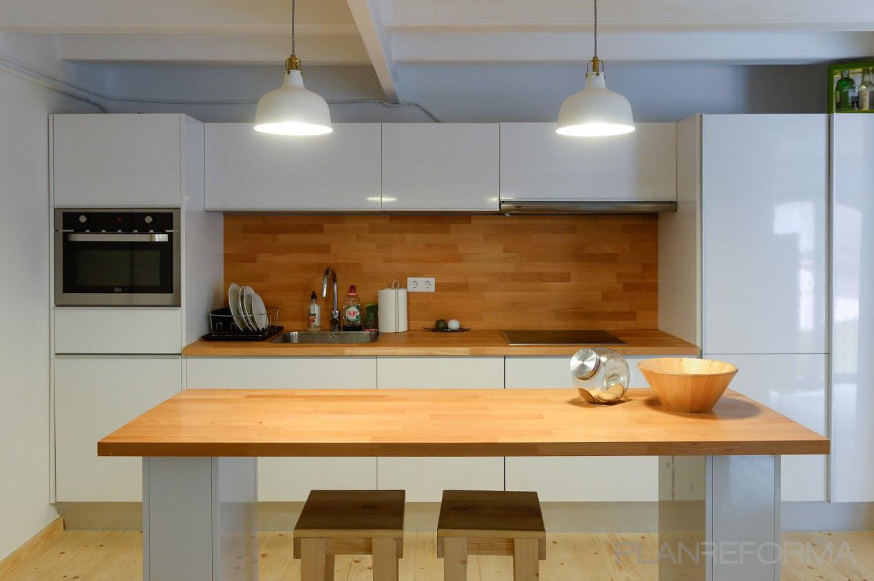 Cocina Estilo moderno Color plateado  diseñado por Jaume  (Cuadern Campanals Arquitectes) | Gremio | Copyright Cuadern Campanals Arquitectes