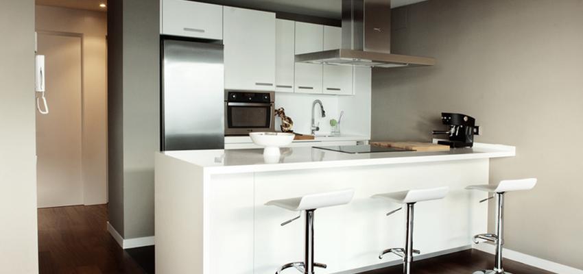 Cocina Estilo moderno Color marron, blanco, gris  diseñado por JOSE MARTIN MARTIN | Gremio 