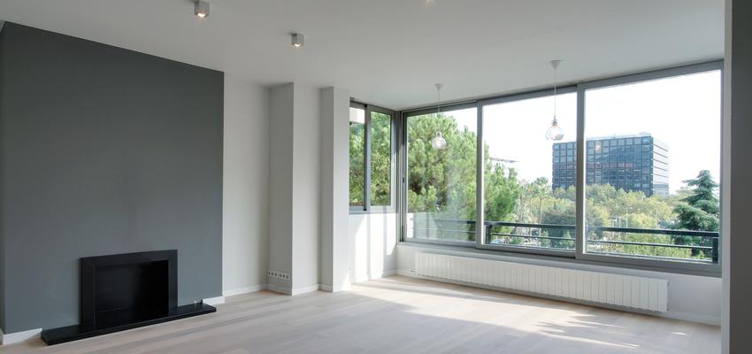 Comedor Estilo moderno Color beige, gris, negro  diseñado por OAK 2000 | Interiorista 