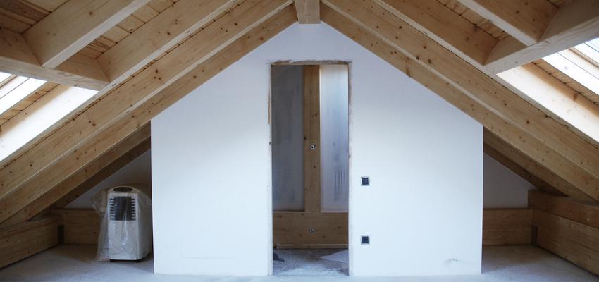 Loft style contemporaneo color marron, blanco  diseñado por Pastor & Associats | Arquitecto 