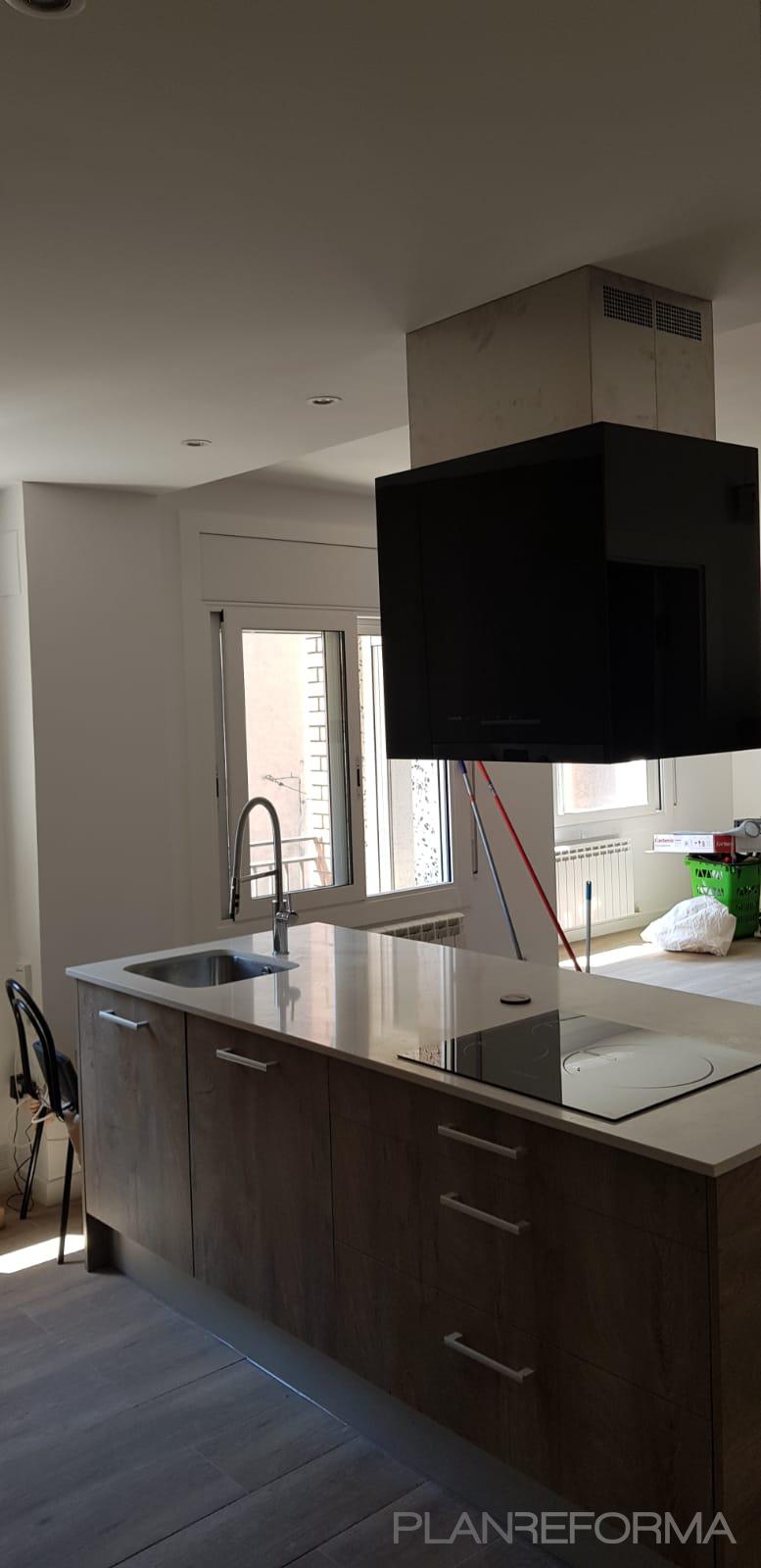 Cocina Estilo contemporaneo Color marron