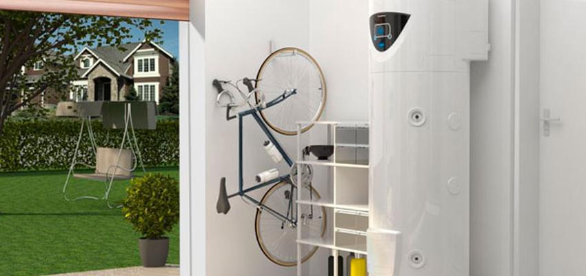 Garaje Estilo clasico Color rojo  diseñado por Eclicon s.l. | Gremio | Copyright Eclicon s.l.