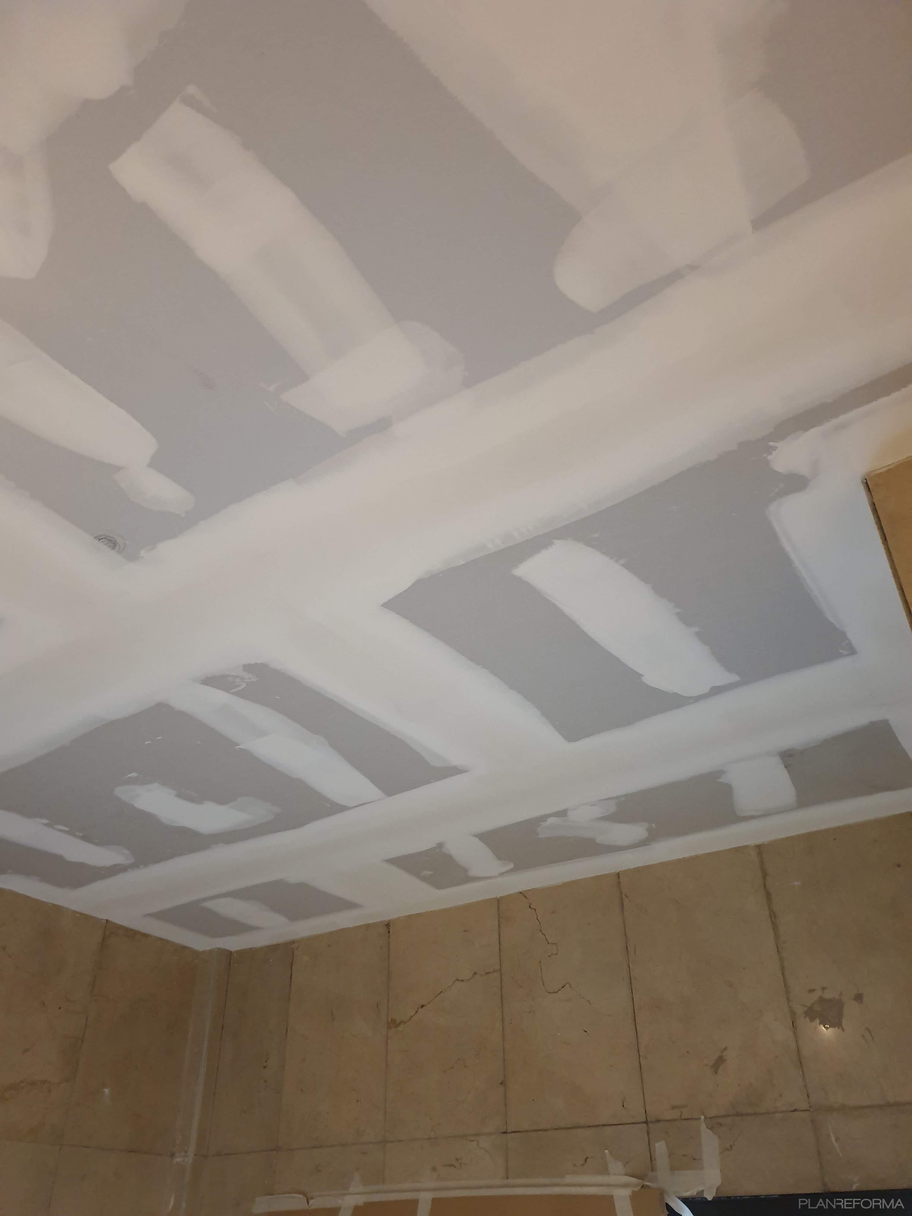 Recibidor Estilo rustico Color blanco  diseñado por Integra Madrid Reformas, S.L. | Reformista, constructor | Copyright Si