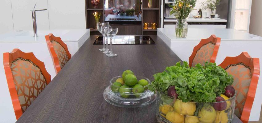 Cocina Estilo contemporaneo Color ocre, marron  diseñado por HOME-ESTUDIO | Gremio 