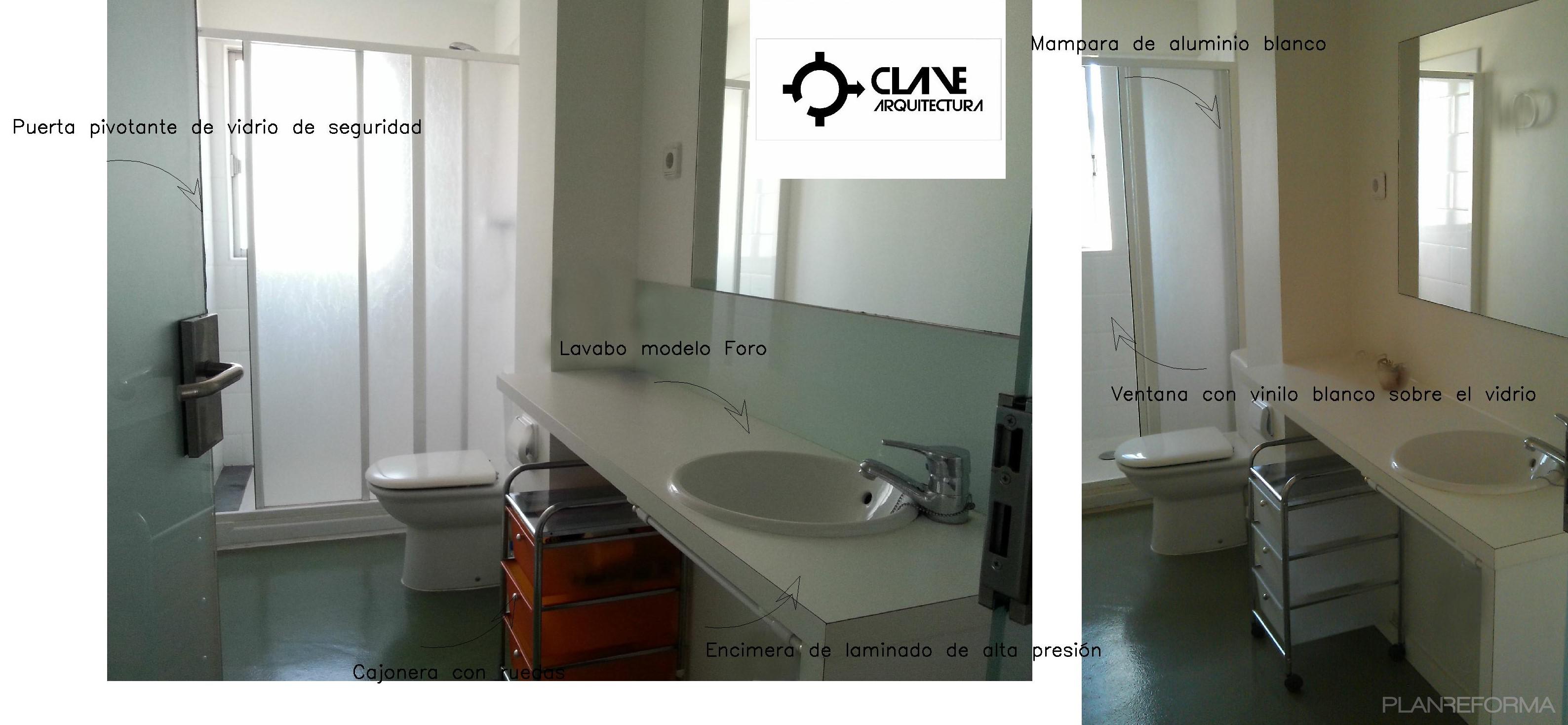 Baño Estilo moderno Color rojo, azul oscuro, dorado  diseñado por Clave Arquitectura | Arquitecto Técnico | Copyright Soy el propietario de la imagen