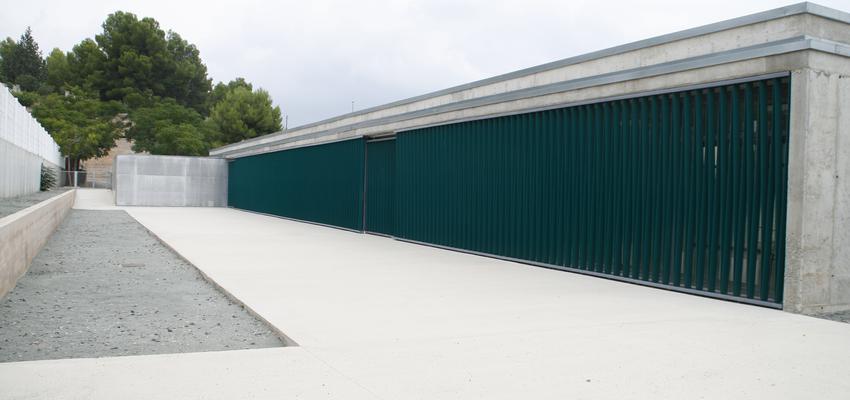 Comedor, Patio, Exterior style moderno color verde, gris  diseñado por Esther Hervás | Arquitecto 