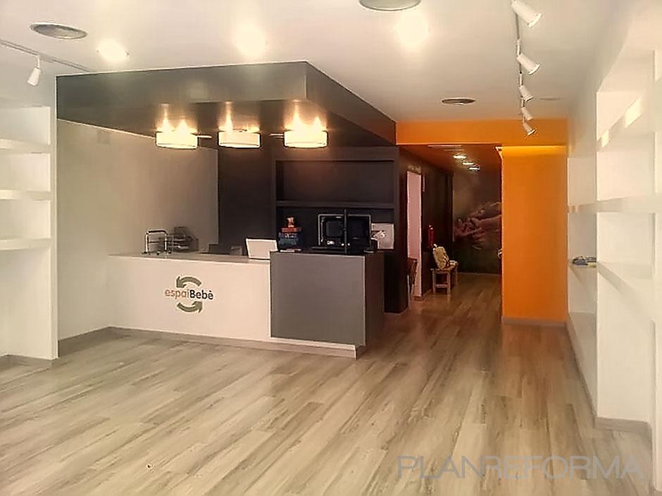 Vestibulo, Oficina style contemporaneo color ocre, blanco, negro  diseñado por XTe Interiorismo | Arquitecto Técnico 