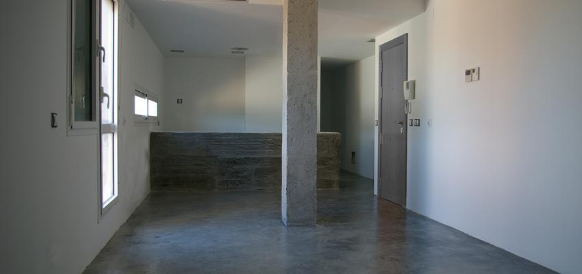 Salon Estilo contemporaneo Color blanco, gris, gris  diseñado por estudio2interiorismo | Interiorista 