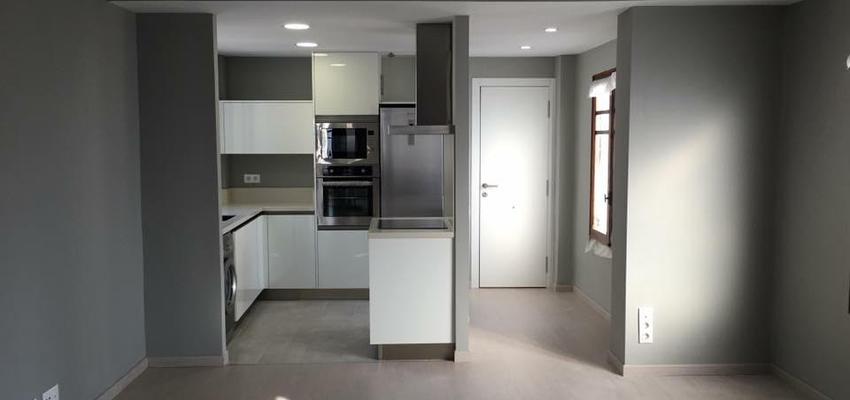 Comedor, Cocina Estilo moderno Color gris  diseñado por NOU CABANYAL S.L. | Gremio 