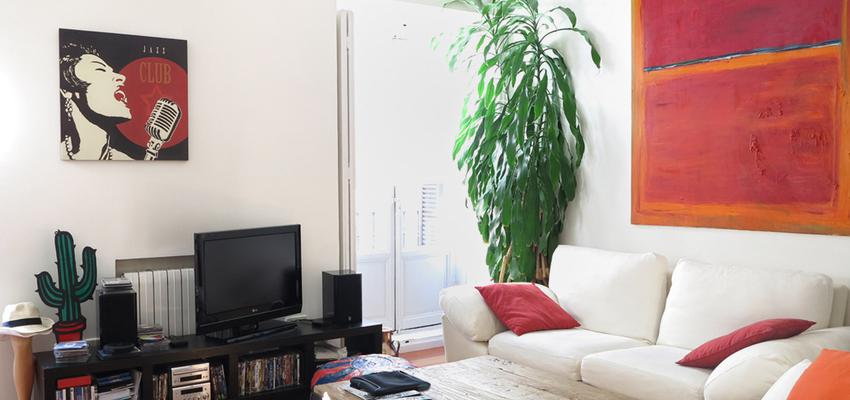 Salon style contemporaneo color rojo, ocre, marron, blanco  diseñado por I&D arquitectos | Arquitecto | Copyright © I&D arquitectos