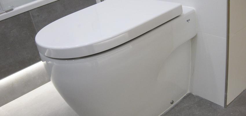 Baño Estilo contemporaneo Color blanco, gris  diseñado por extraMURS Arquitectura | Arquitecto 