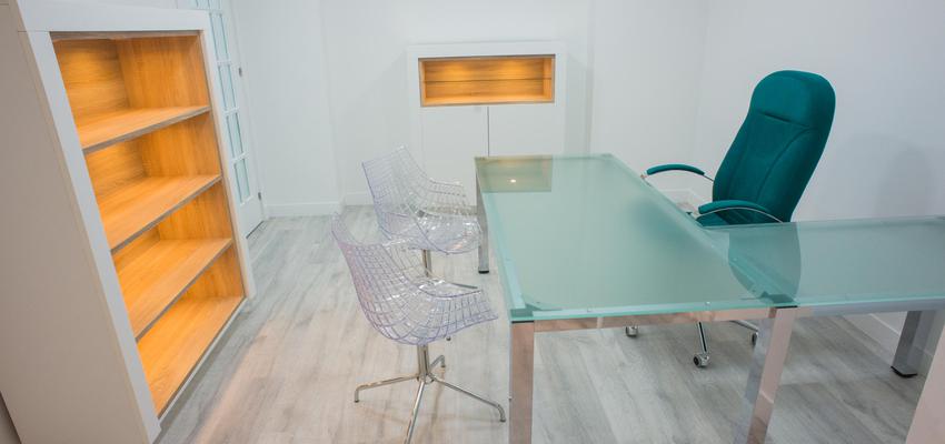 Oficina Estilo contemporaneo Color ocre, gris, plateado  diseñado por Pedro jose | Arquitecto Técnico | Copyright Pedro José Madrid Trujillo